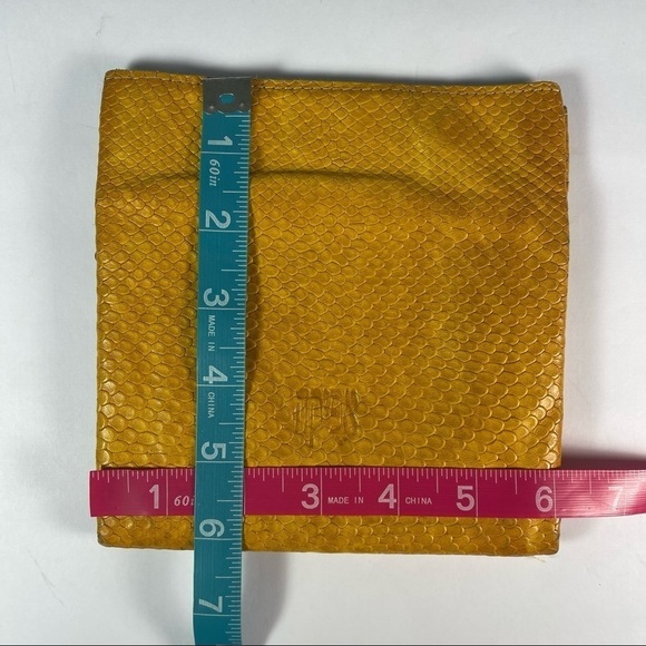 Efika square leather wallet in yellow snake embossed leather - Picture 9 of 9